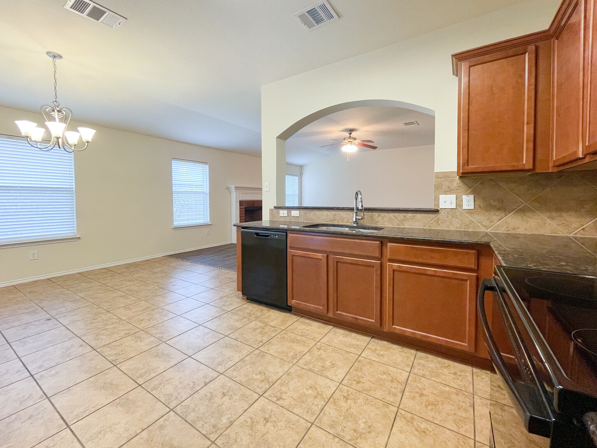 Building Photo - 6632 Burling St