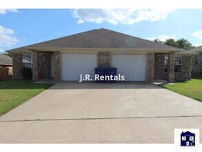 Building Photo - 4107 Primrose Dr