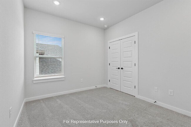 Building Photo - 901 Corvallis Dr