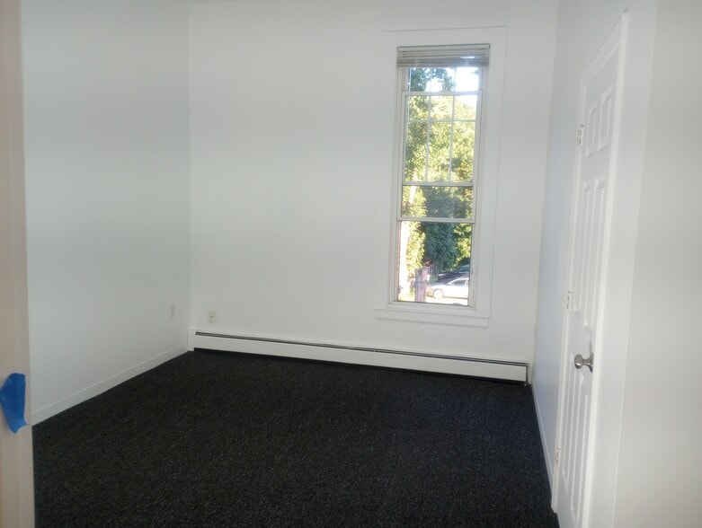 Building Photo - 138 Laurel Hill Ave