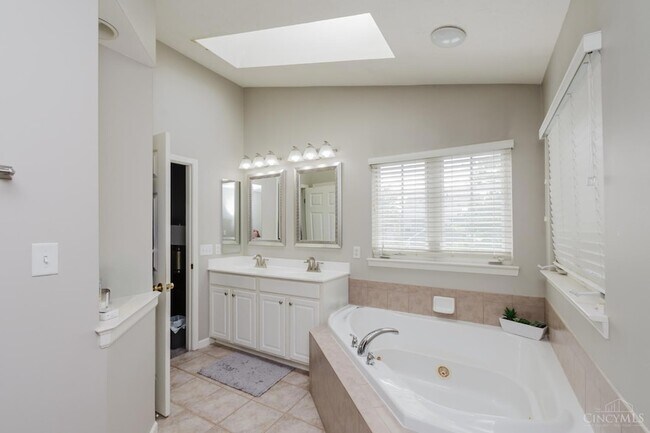 Building Photo - 9656 Olde Georgetown Way