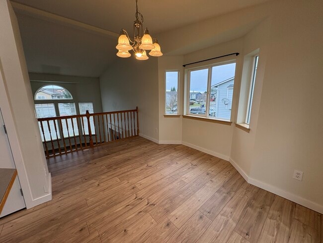 Building Photo - 17427 73rd Dr NE