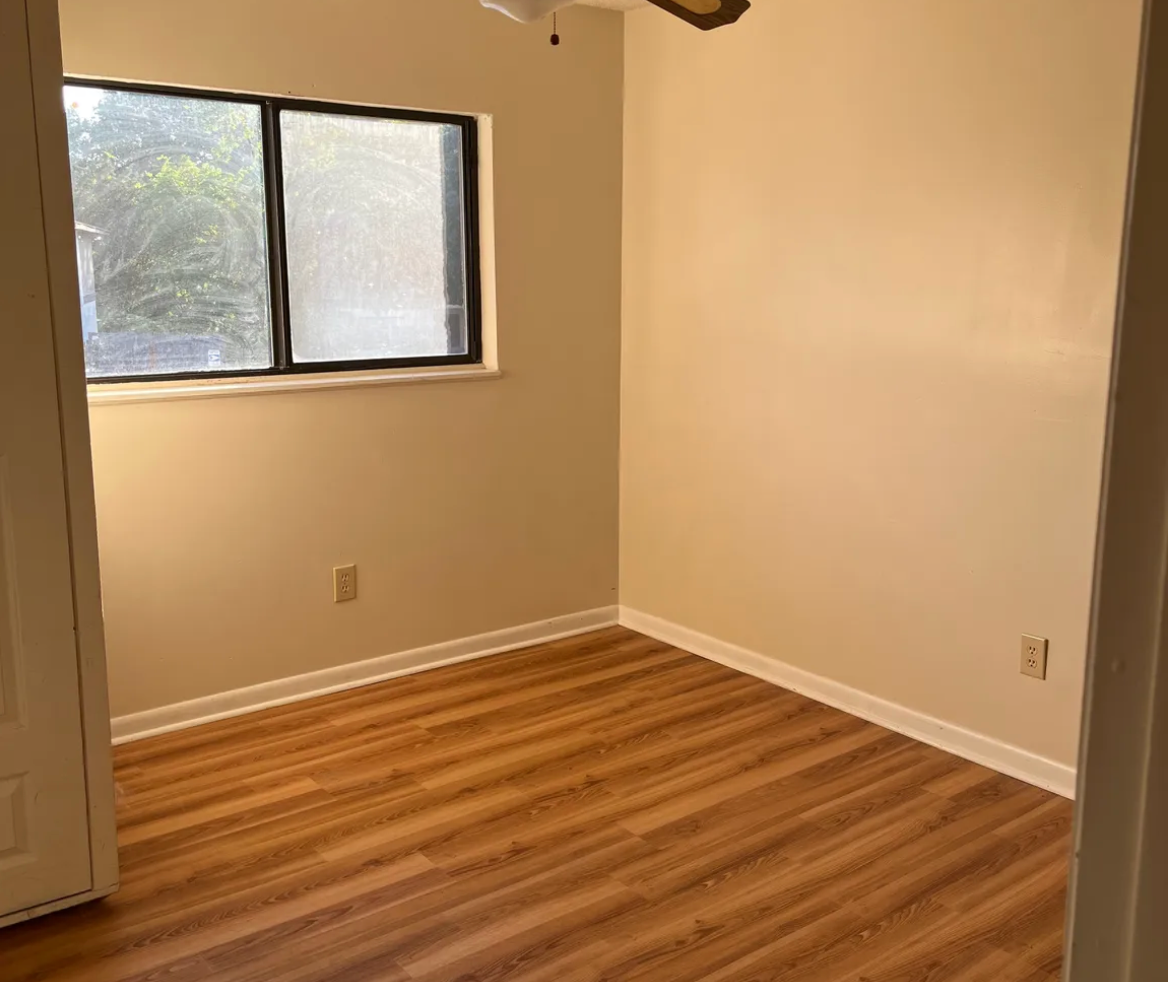 Building Photo - 2182 Bees Ferry Rd