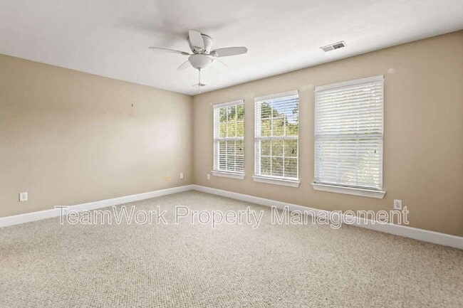 Building Photo - 2936 Sugarberry Ln