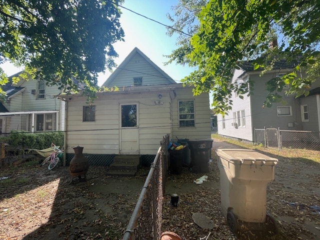 Building Photo - 911 E Washington St