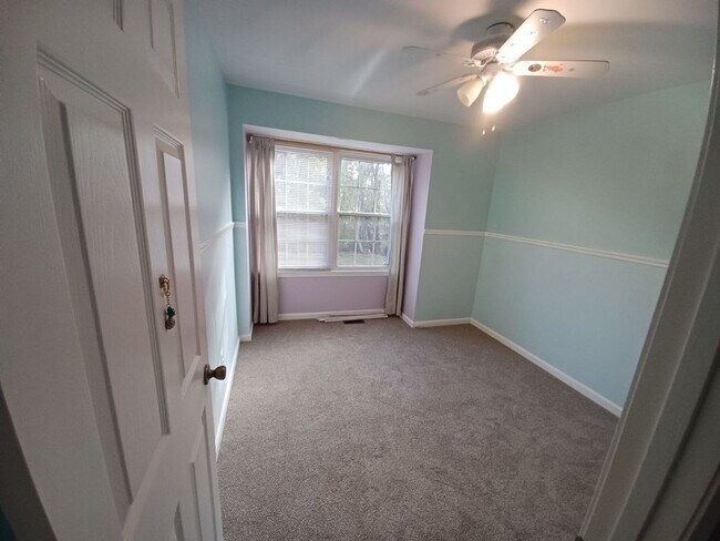 Building Photo - 8028 Valleys Crest Ct