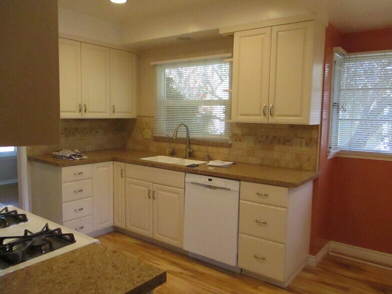 Building Photo - 12436 Cumpston St