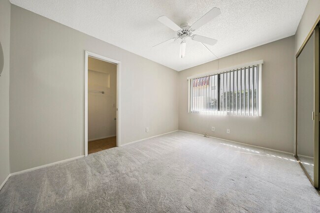 Building Photo - 40953 Inverness Way