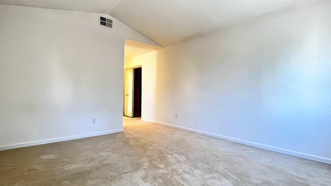 Building Photo - 3007 Crystal Creek Dr