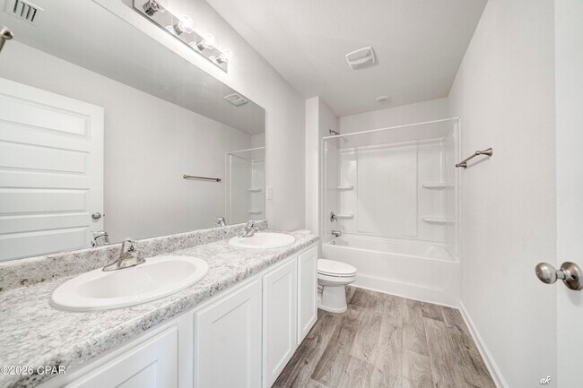 Building Photo - 4060 Silver Spur Rd