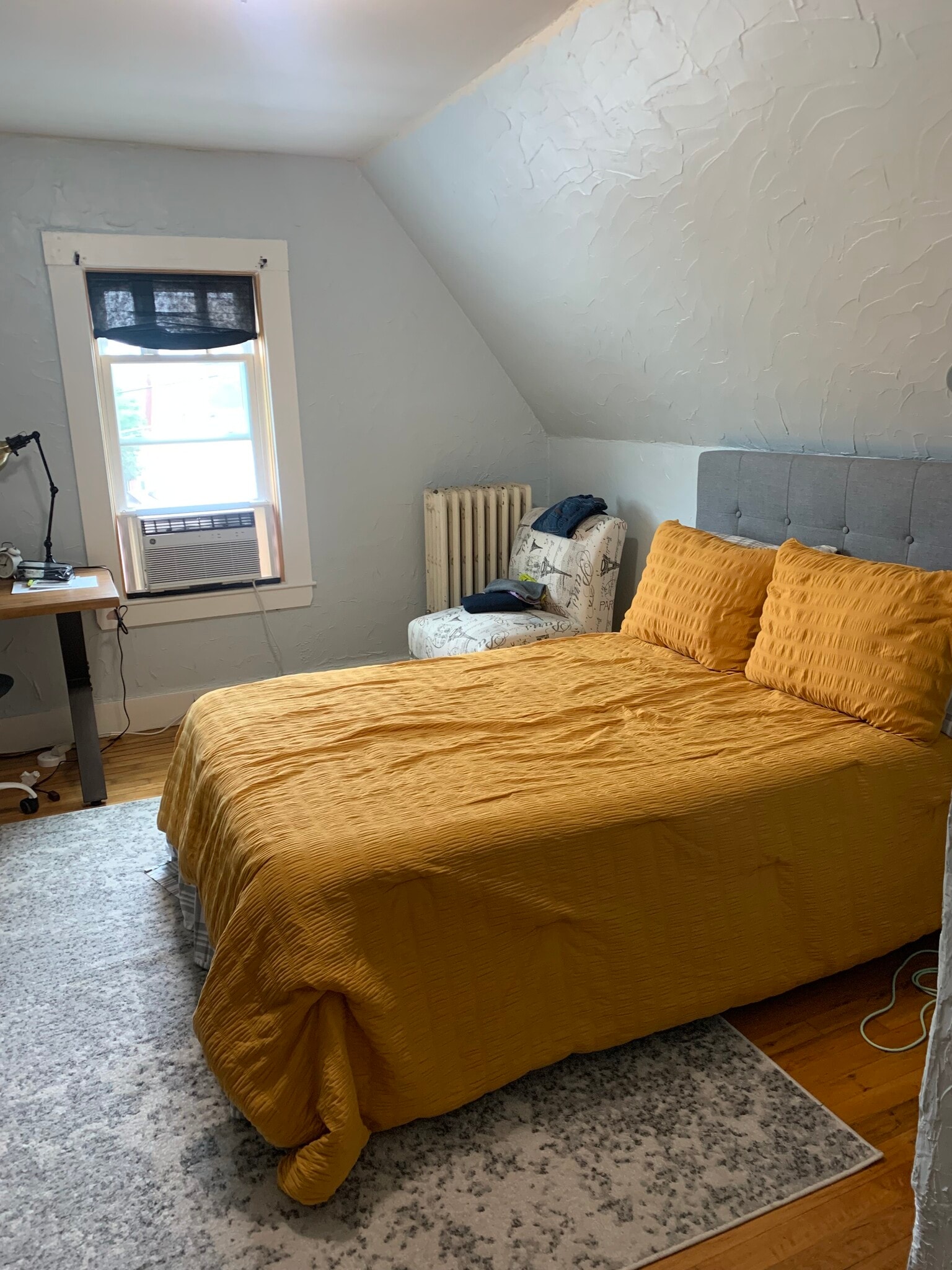 Building Photo - 94 Walnut St