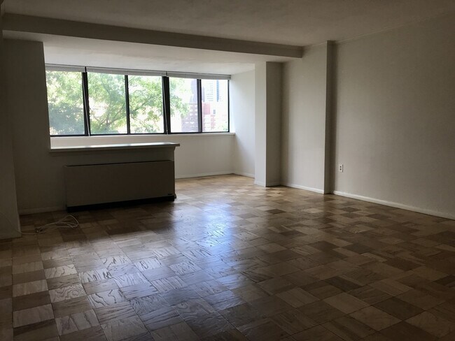 Building Photo - 6 Whittier Pl