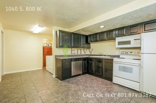 Building Photo - 1040 S 800 W