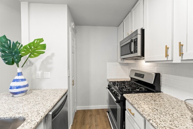 Building Photo - 1123 Rock Canyon Dr