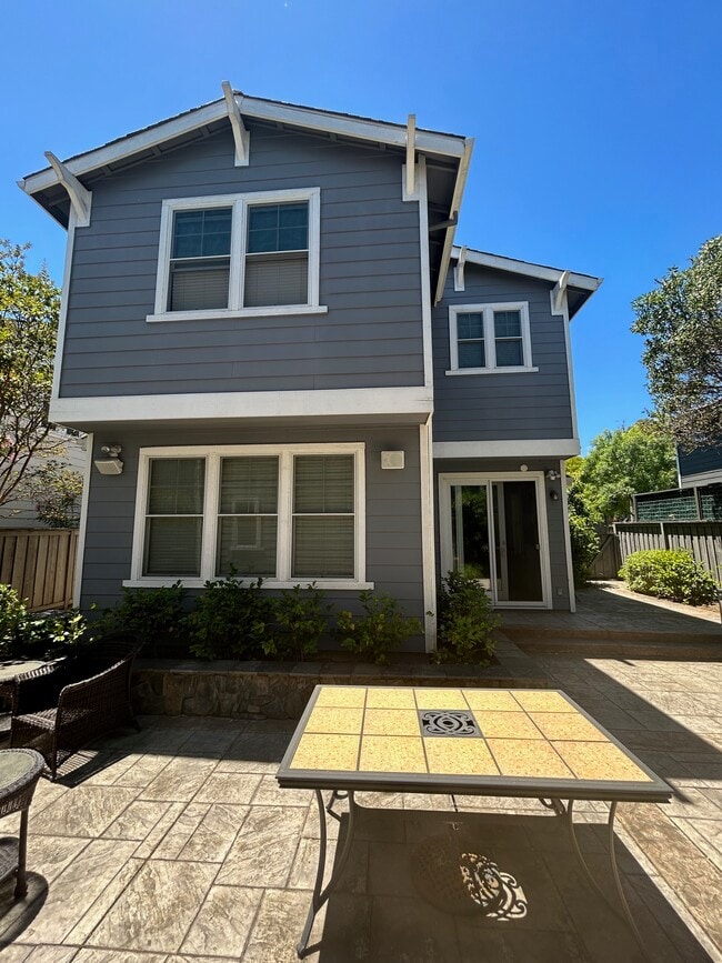 Building Photo - 6740 Yount St
