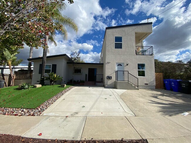 Building Photo - Cozy 4BD/2BA House on Gary with Beautiful ...