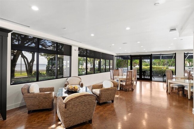 Building Photo - 3301 Bayshore Blvd