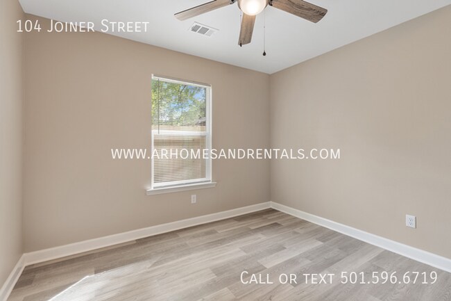 Building Photo - 104 Joiner Ave