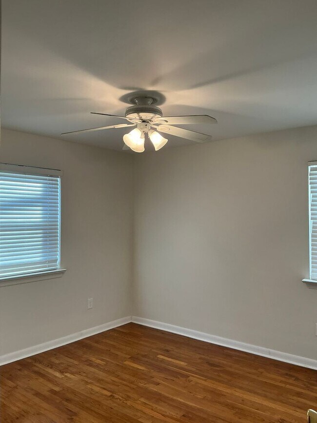 Building Photo - 604 Erford Rd