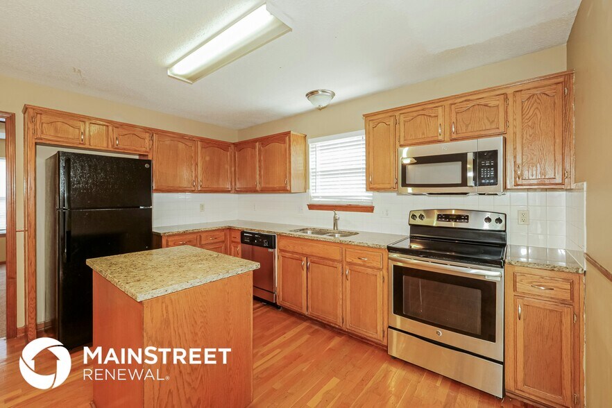 Building Photo - 3022 SW Shadow Brook Dr