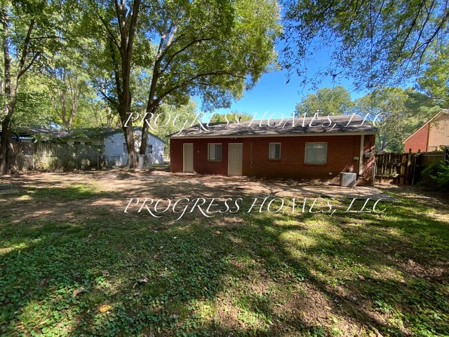 Building Photo - 1003 8th Ave SW