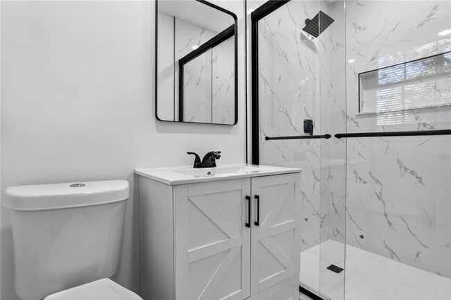 Building Photo - 2289 Addison Rd NE