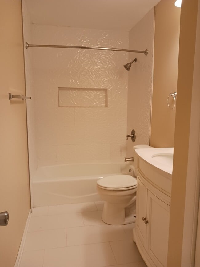 Building Photo - 546 Fawn Ct