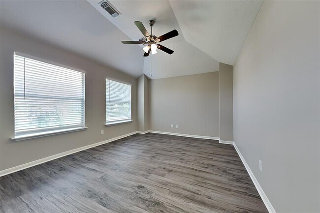 Building Photo - 25714 Oakridge Forest Ln