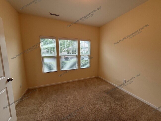 Building Photo - 2486 Moss Grv Xing
