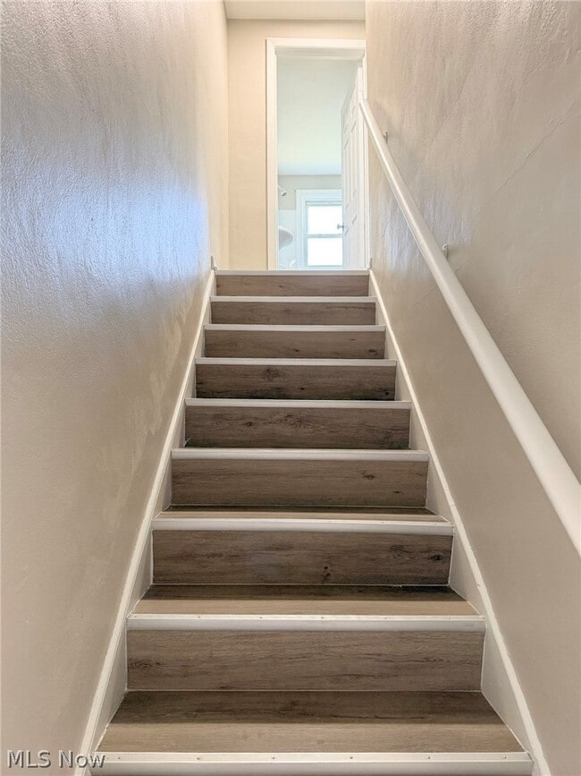 Building Photo - 642 Broadway