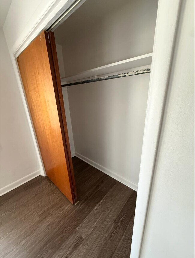 Building Photo - 917 Windy Ct