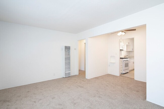 Building Photo - Beautiful 2 Bedroom in La Jolla Village wi...