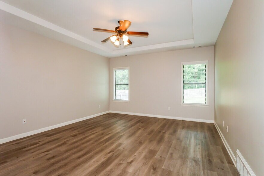 Building Photo - 65 Ridgefield Dr