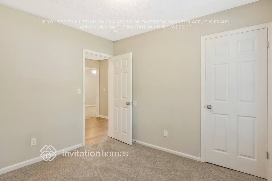 Building Photo - 921 Dawn Ct SE