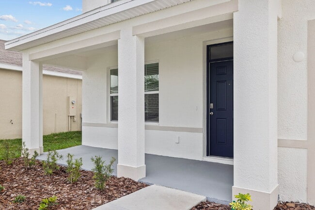 Building Photo - "Spacious 5-Bedroom Retreat with 3 Full Baths in Epperson Lagoon Wesley Chapel – 2,601 Sq. Ft. of...