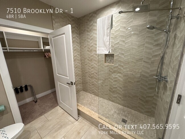 Building Photo - 7510 Brooklyn Dr