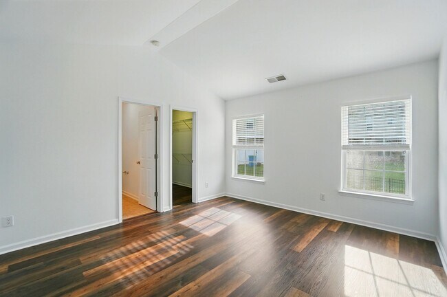 Building Photo - (Coming Soon) Townhome in Pineville – Quie...