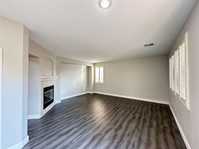 Building Photo - HEATHERWOOD