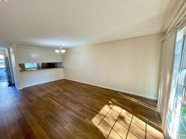 Building Photo - 7317 Starward Dr