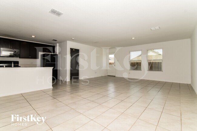Building Photo - 5430 Bristle Leaf Dr