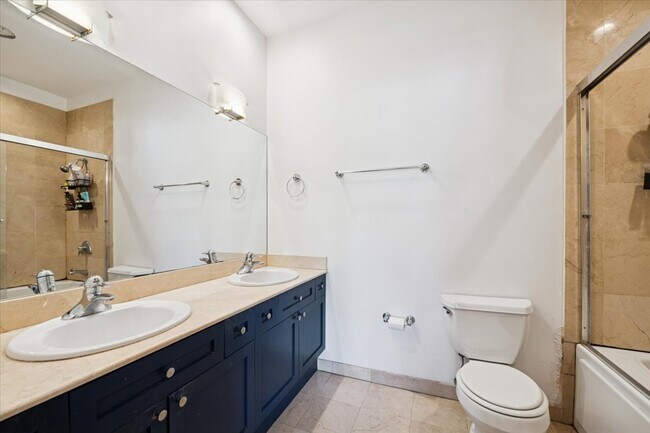 Building Photo - 2455 W Ohio St