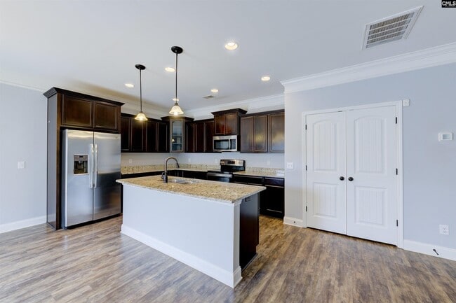Building Photo - 3014 Gedney Cir