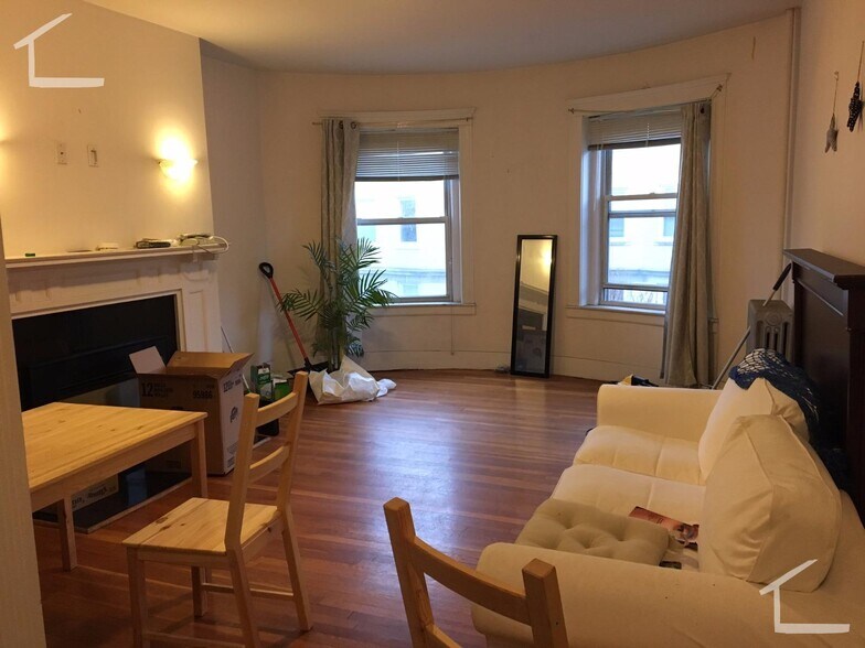 Building Photo - 21 Saint Lukes Rd