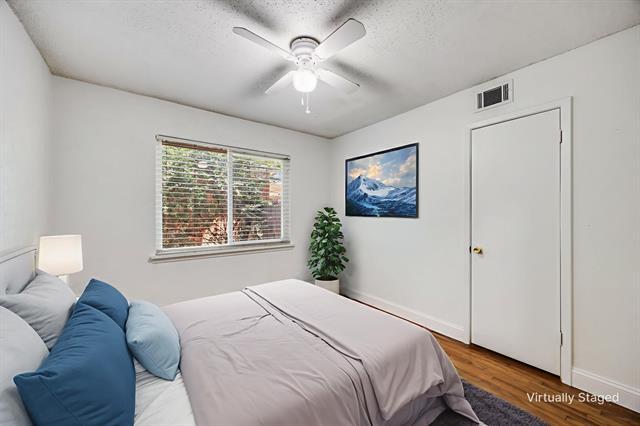 Building Photo - 404 E Alexander Ln