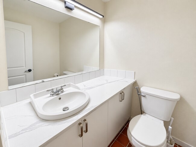 Building Photo - 4000 W Rivers Edge Cir