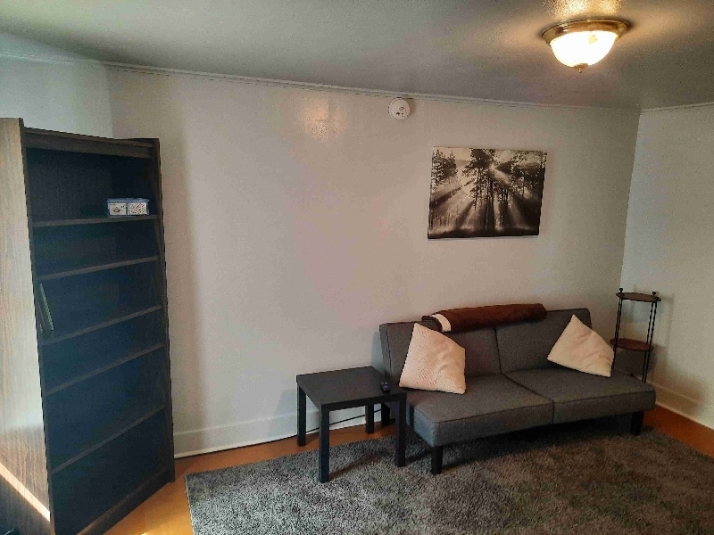 Building Photo - 709 Indiana St