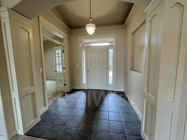 Building Photo - 835 Nutcracker Dr