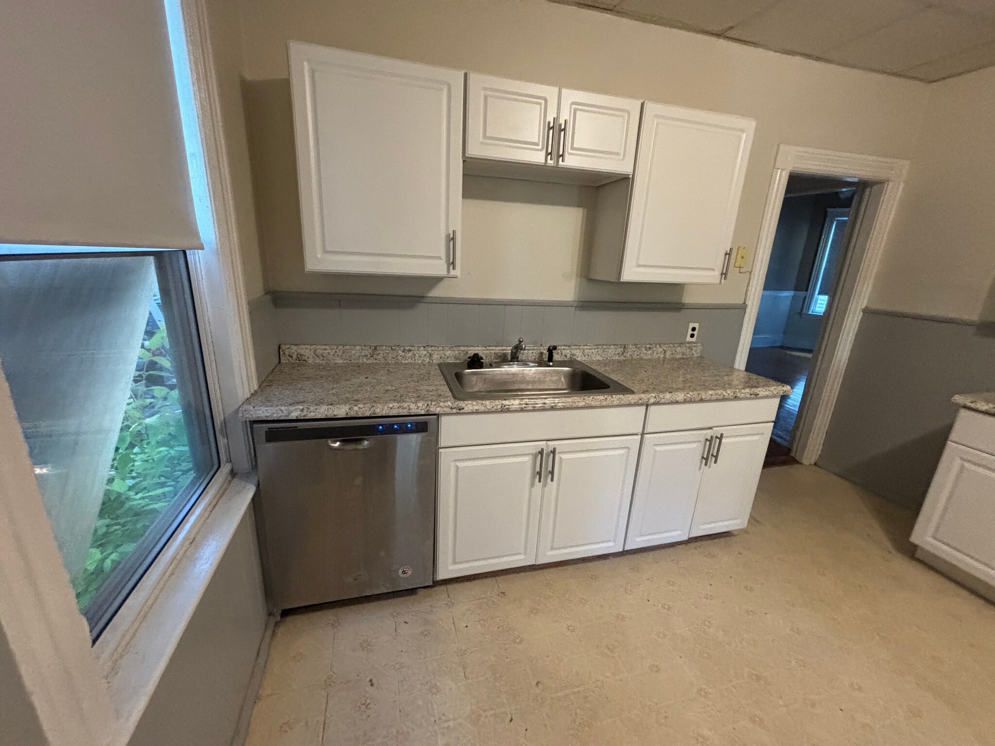 Building Photo - 8 Usher Rd