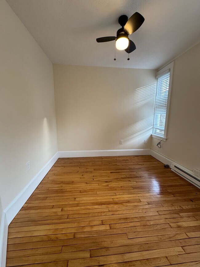 Building Photo - Single Family in Allston Near BU - Available 9/1/2026