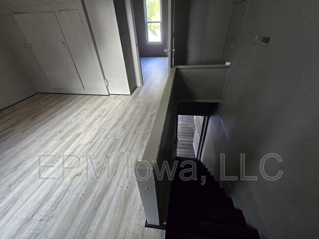 Building Photo - 709 Kern St